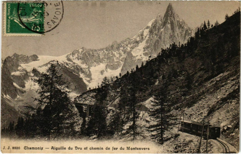 Carte postale ancienne Chamonix - Aiguille du Dru et chemin de fer du Montenvers à Vers