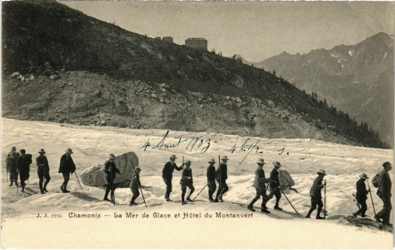 Carte postale ancienne Chamonix La Mer De Glace Et Hotel Du Montauvert  (dos non divisé) à Vers