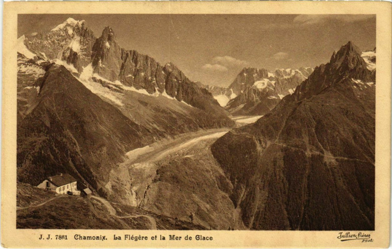 Carte postale ancienne Chamonix - La Flegere et la Mer de Glace