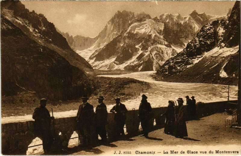 Carte postale ancienne Chamonix - La Mer de Glace vue du Monenvers à Vers