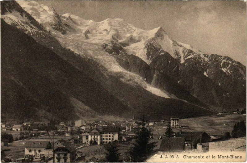 Carte postale ancienne Chamonix et le Mont-Blanc