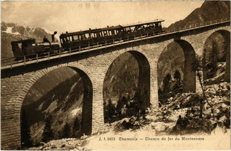Carte postale ancienne Chamonix - Chemin de fer du Montenvers à Vers