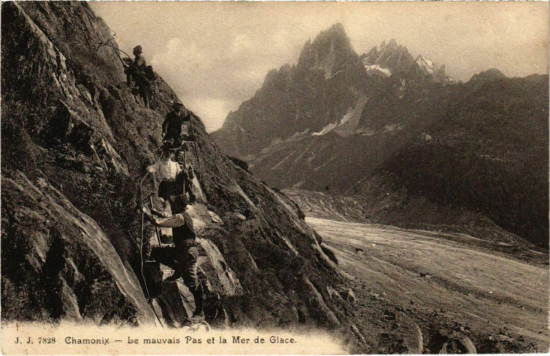 Carte postale ancienne Chamonix - Le mauvais Pas etla Mer de Glace