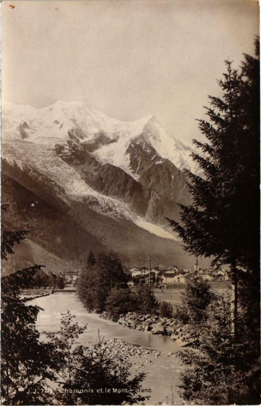 Carte postale ancienne Chamonix et le Mont-Blanc