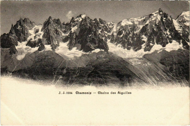 Carte postale ancienne Chamonix - Chaine des AIGUILLEs