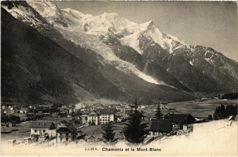 Carte postale ancienne Chamonix et le Mont-Blanc