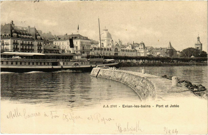 Carte postale ancienne Evian-les-Bains - Port et Jetée à Évian-les-Bains