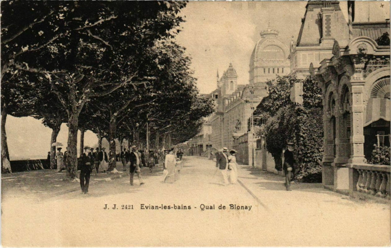 Carte postale ancienne Evian-les-Bains - Quai de Blonay à Évian-les-Bains