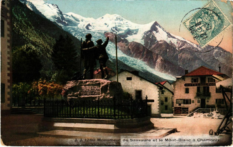 Carte postale ancienne Monument de Saussure et le Mont-Blanc a Chamonix