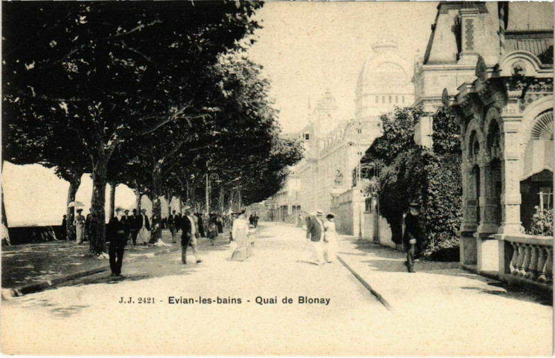 Carte postale ancienne Evian-les-Bains - Quai de blonay à Évian-les-Bains