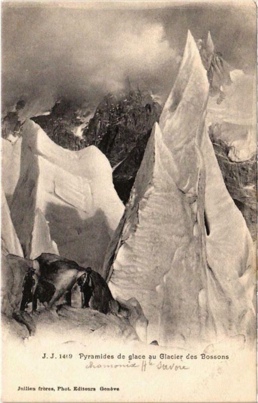 Carte postale ancienne Pyramides de Glace au Glacier des bossons