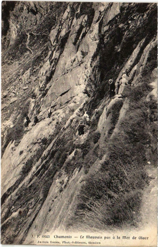Carte postale ancienne Chamonix - Le Mauvaix pas a la Mer de Glace