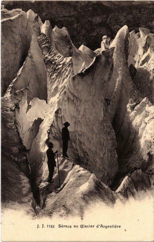 Carte postale ancienne Seracs au Glacier d'Argentieres