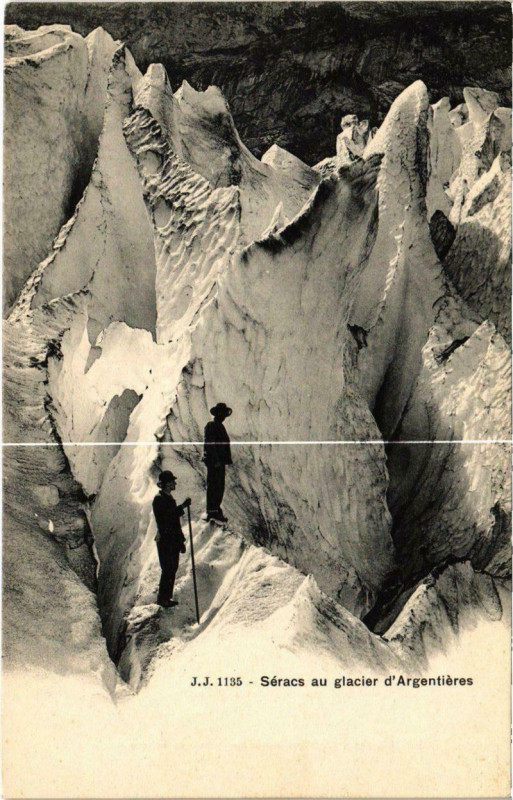 Carte postale ancienne Seracs au Glacier d'Argentieres