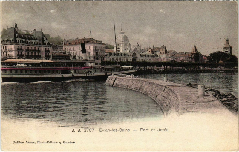 Carte postale ancienne Evian-les-Bains - Port et Jetée à Évian-les-Bains