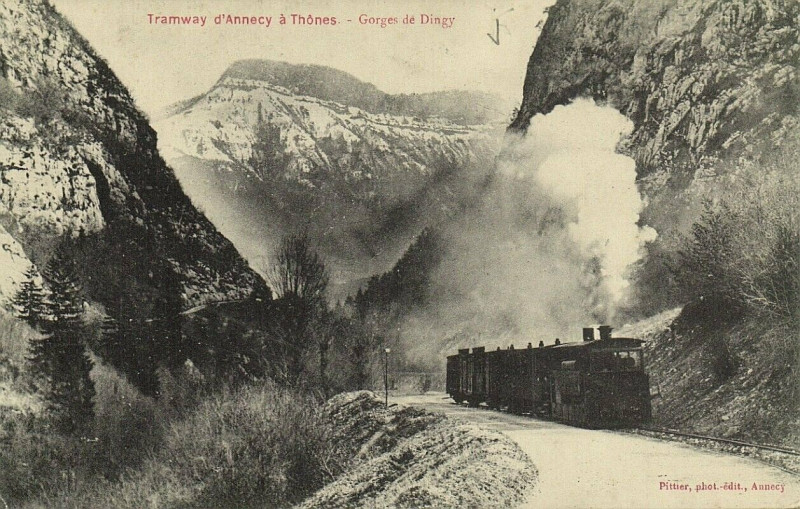Carte postale ancienne Tramway d'Annecy a Thones Gorges de Digny à Thônes