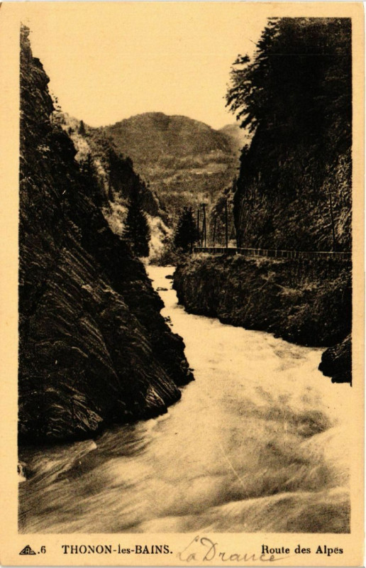 Carte postale ancienne Thonon-les-Bains - Route des Alpes à Thonon-les-Bains