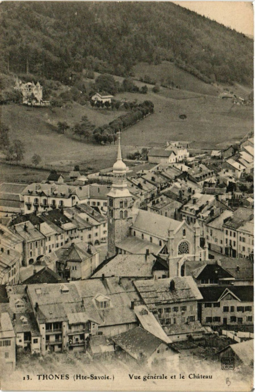Carte postale ancienne Thones - Vue générale et le Chateau à Thônes
