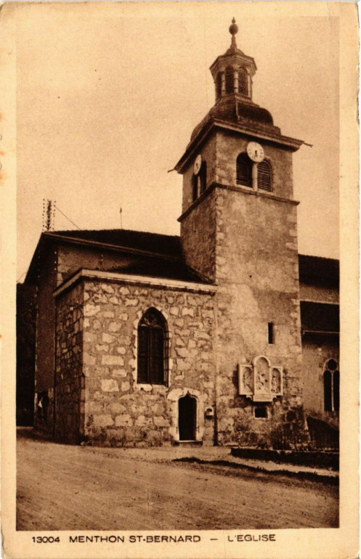 Carte postale ancienne Menhon Saint-Bernard - L'Eglise