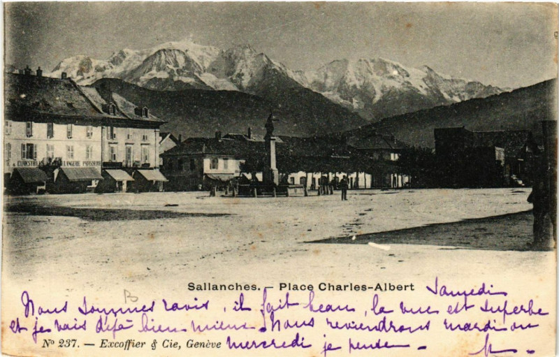Carte postale ancienne Sallanches - Place Charles-Albert à Sallanches