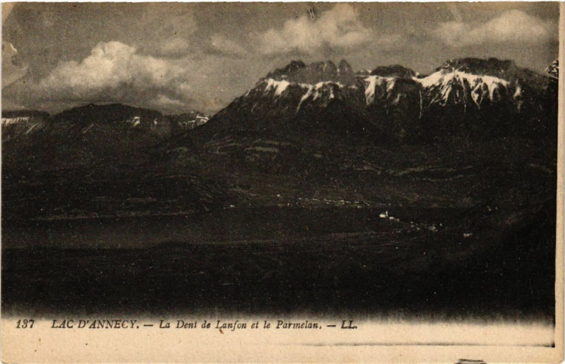 Carte postale ancienne Lac d'Annecy - La Dent de Lanfon et le Parmelan à Annecy