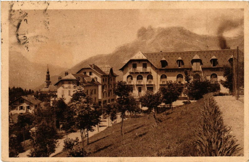 Carte postale ancienne Saint-Gervais-les-Bains - Grand Hotel Beau Rivage le à Saint-Gervais-les-Bains