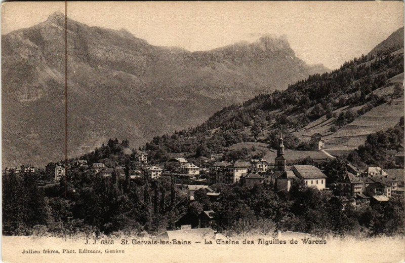 Carte postale ancienne Saint-Gervais-les-Bains - La Chaine des AIGUILLEs de Varens à Saint-Gervais-les-Bains