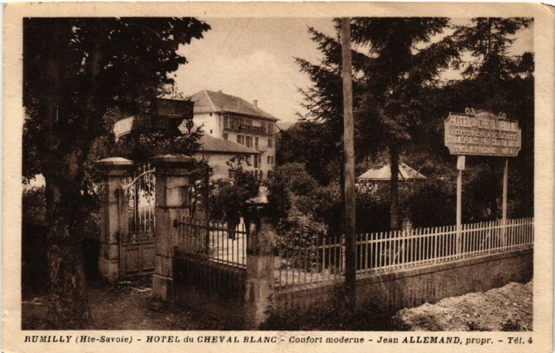 Carte postale ancienne Rumilly - Hotel du Cheval Blanc - Confort moderne à Rumilly