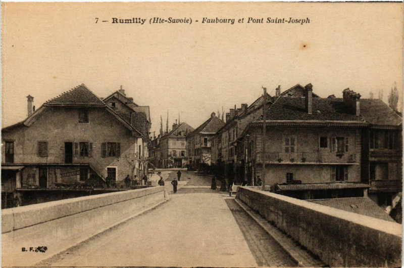 Carte postale ancienne Rumilly - Faubourg et Pont St-Joseph à Rumilly