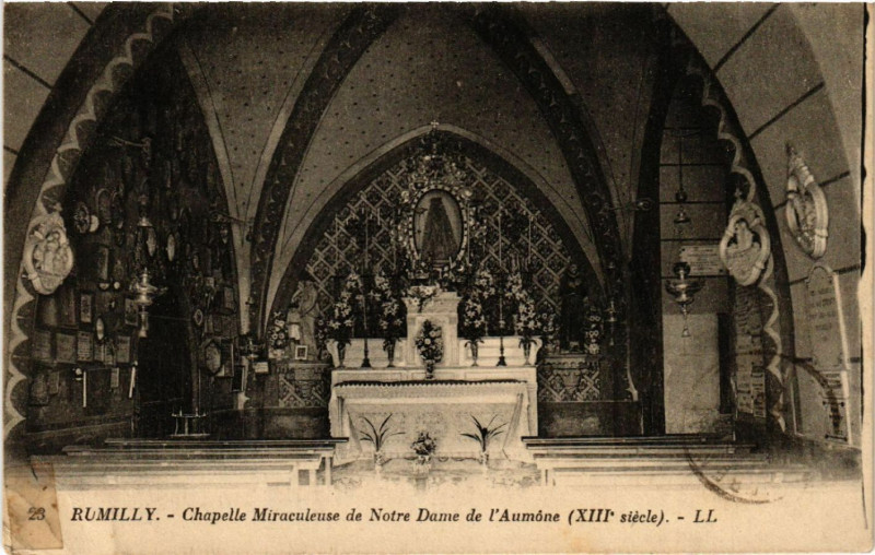 Carte postale ancienne Rumilly - Chapelle Miraculeuse de N.-D. de l'Aumone à Rumilly
