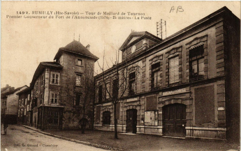 Carte postale ancienne Rumilly - Tour de Maillard de Tournou - Premier à Rumilly