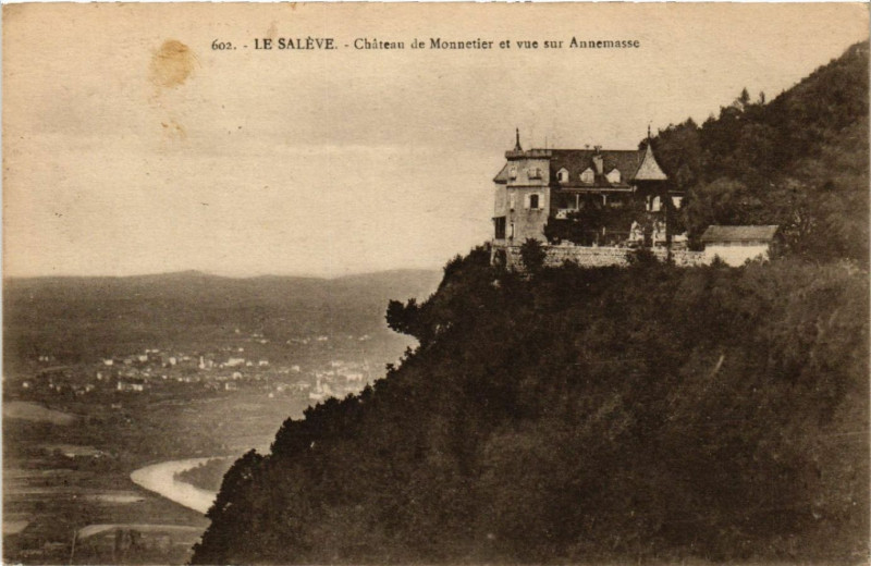 Carte postale ancienne Le Saleve - Chateau de Monnetier et vue sur Annemasse à Annemasse