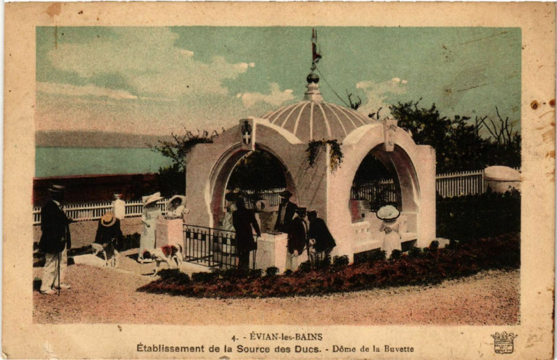 Carte postale ancienne Evian-les-Bains - Etabl. de la Source des Ducs - Dome de à Évian-les-Bains