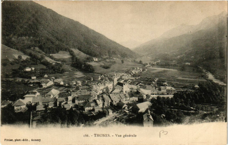 Carte postale ancienne Thones - Vue générale à Thônes