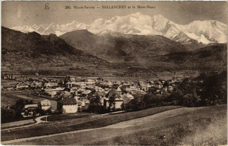 Carte postale ancienne Haute-Savoie - Sallanches et le Mont-Blanc à Sallanches