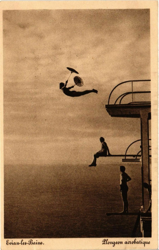 Carte postale ancienne Evian-les-Bans - Plongeon acrobatique