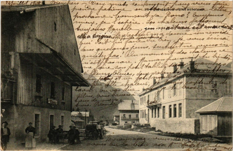 Carte postale ancienne Grand Bornand - La place