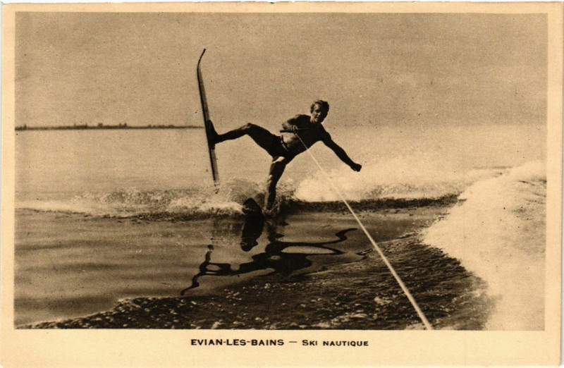 Carte postale ancienne Evian-les-Bains - Ski Hautique à Évian-les-Bains