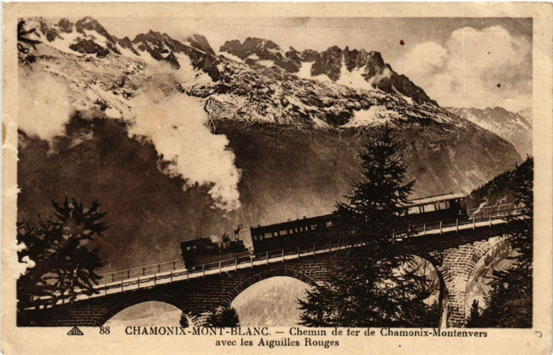 Carte postale ancienne Chamonix - Mont-Blanc-Chemin de fer de Chamonix-Montenvers avec à Chamonix-Mont-Blanc