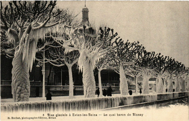 Carte postale ancienne Bise glaciale a Evian-les-Bains - Ise quai baron de Bionay à Évian-les-Bains
