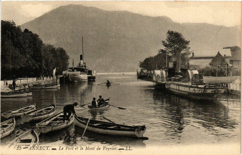 Carte postale ancienne Annecy - Le Port et le Chateau à Annecy