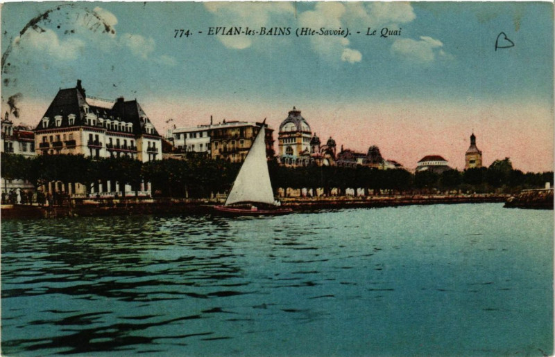 Carte postale ancienne Evian-les-Bains Le Quai à Évian-les-Bains