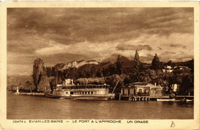 Carte postale ancienne Evian-les-Bains Le port a l'Approche un orage à Évian-les-Bains