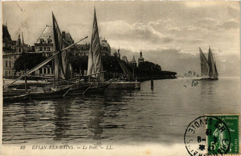Carte postale ancienne Evian-les-Bains Le Port à Évian-les-Bains