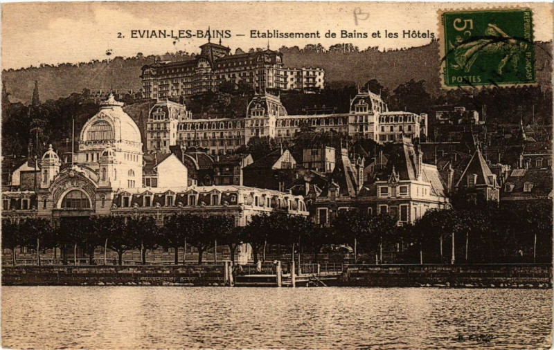 Carte postale ancienne Evian-les-Bains Etabl. de Bains et les Hotels à Évian-les-Bains