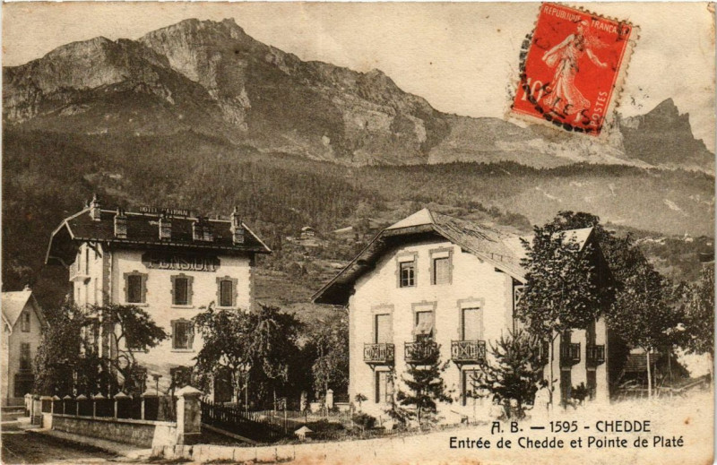 Carte postale ancienne Chedde Entrée de Chedde et Pointe de Plate