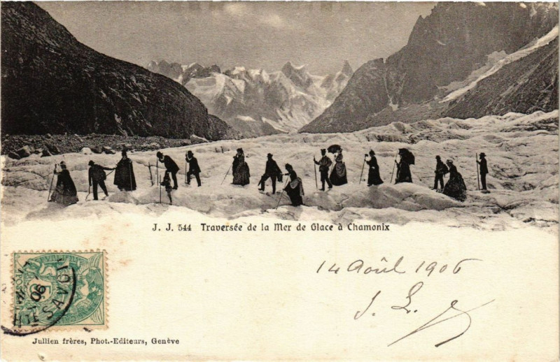 Carte postale ancienne Traversée de la Mer de Glace Chamonix à Vers