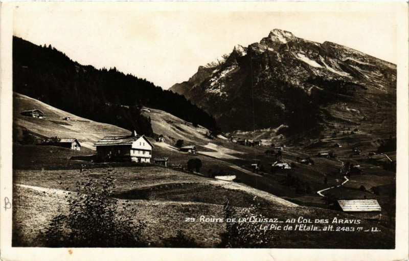 Carte postale ancienne Route de la Culsaz au Col des Aravis