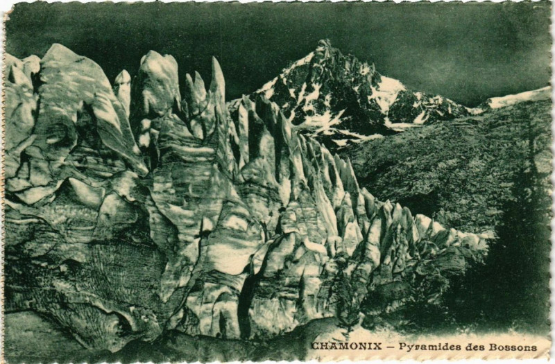 Carte postale ancienne Chamonix Pyramides des Bossons
