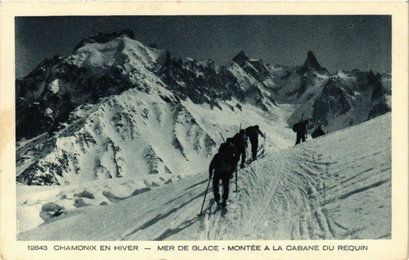Carte postale ancienne Chamonix en hiver Mer de Glace-Montée a la cabane du requin
